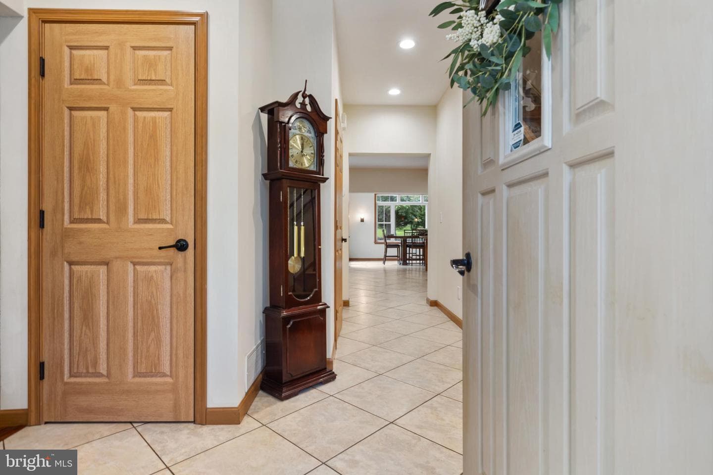 3137 Laughead Lane photo 8