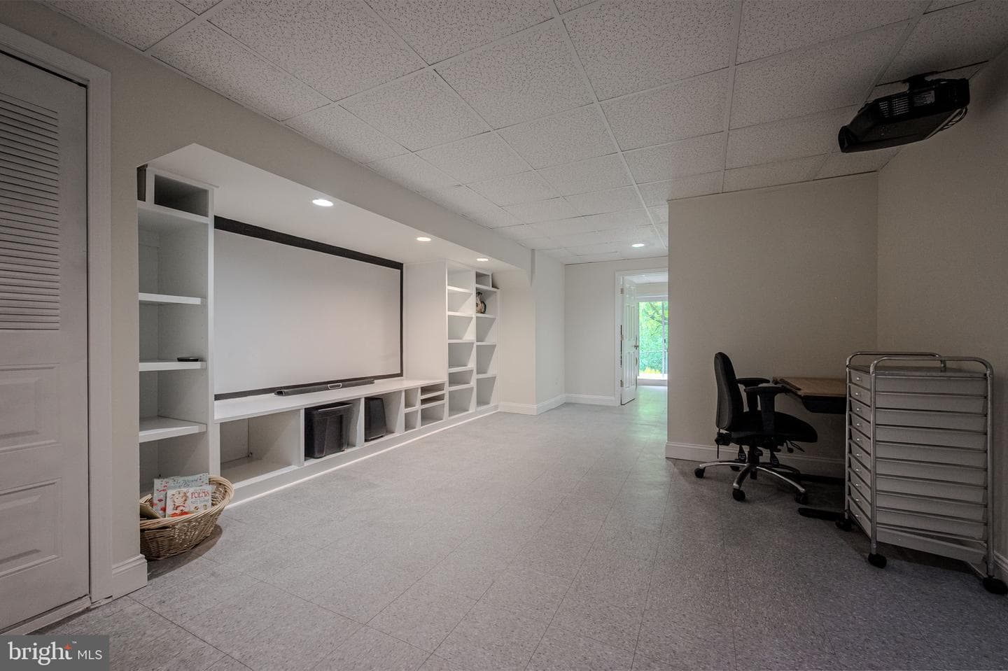 60 Kingston Terrace photo 32