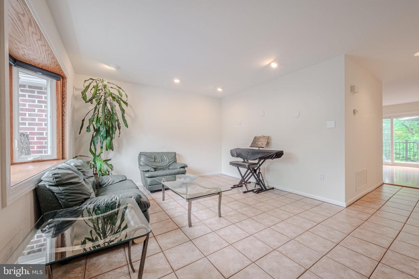 60 Kingston Terrace photo 9