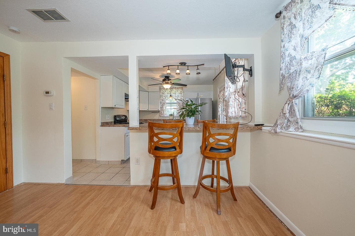 405 Garden Lane photo 10