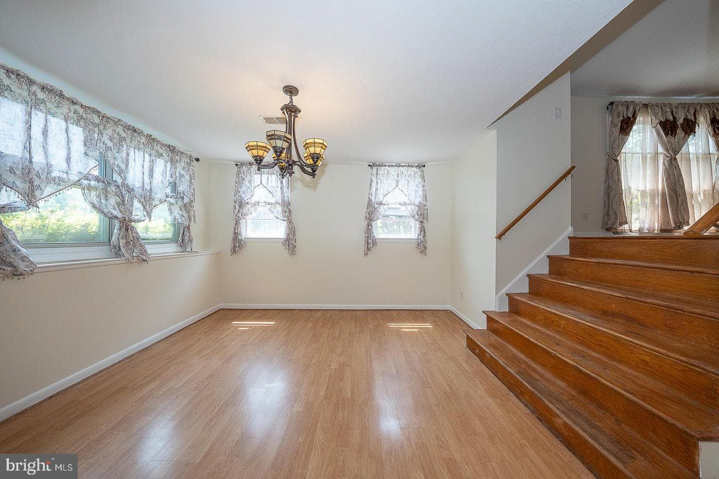 405 Garden Lane photo 11