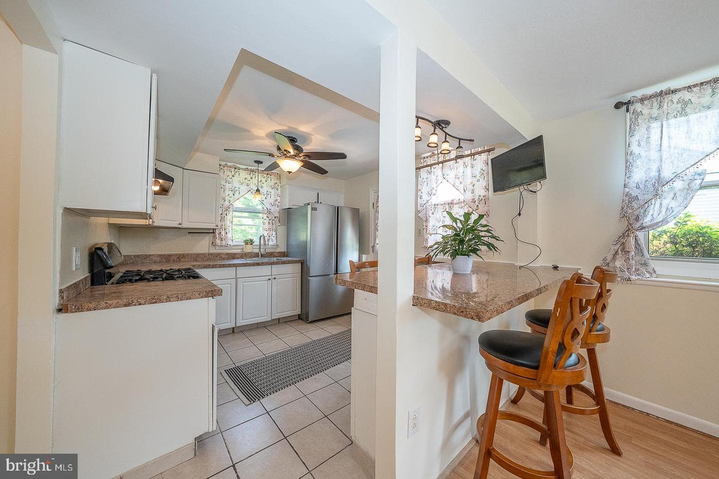 405 Garden Lane photo 12