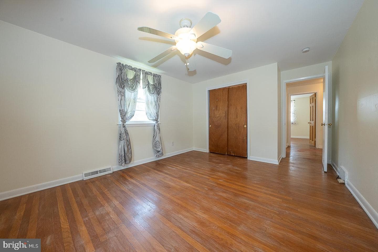 405 Garden Lane photo 26