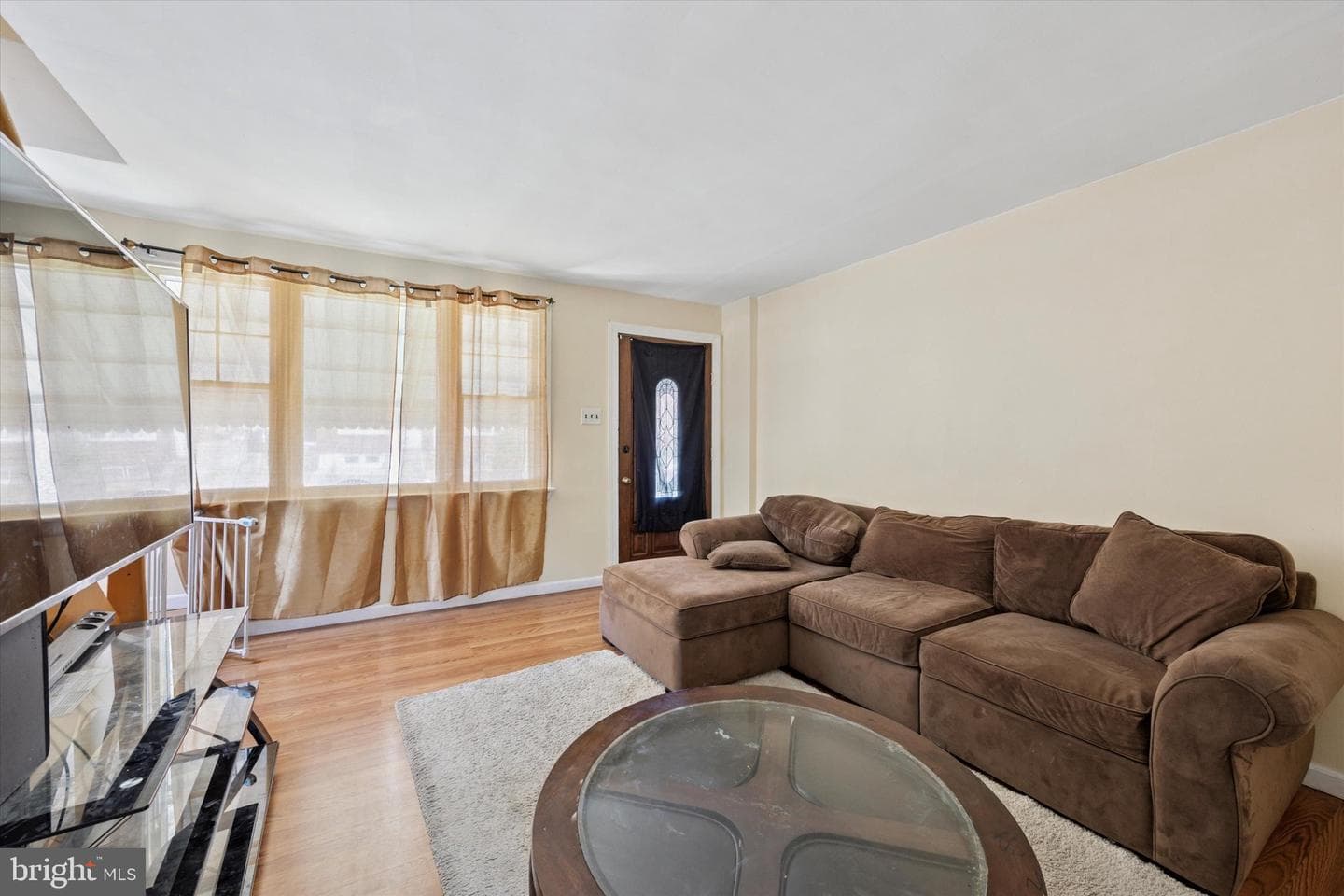630 Colwyn Avenue photo 4