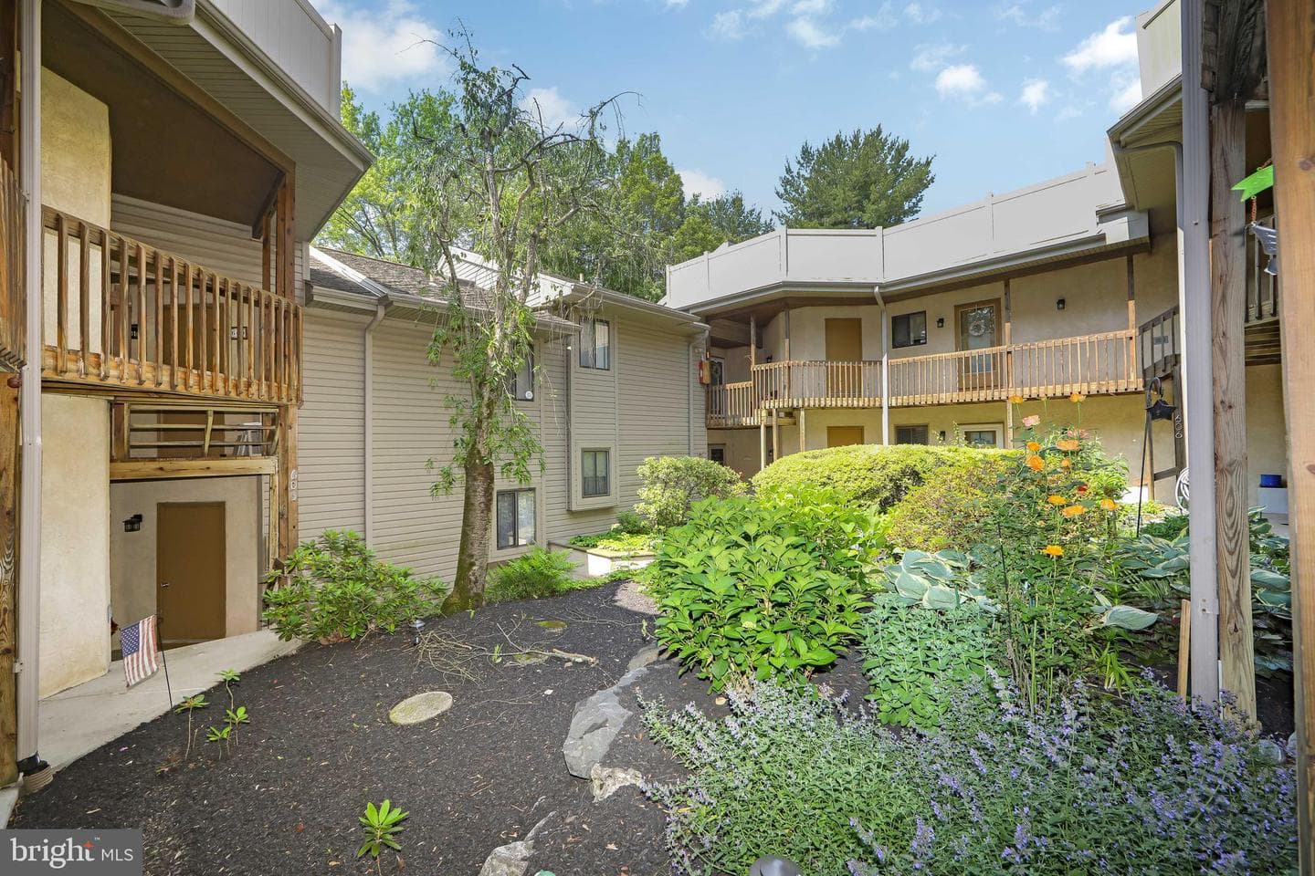 602 Pritchard Place photo 4