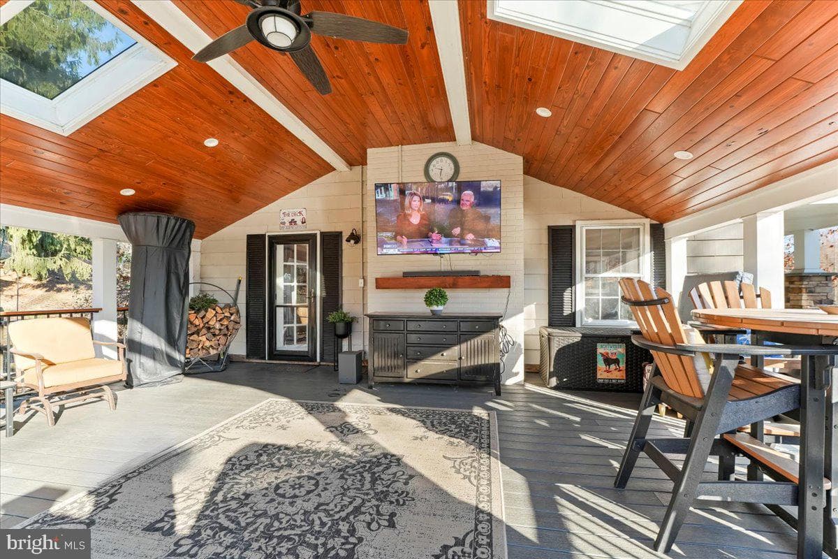 601 Crum Creek Road photo 21