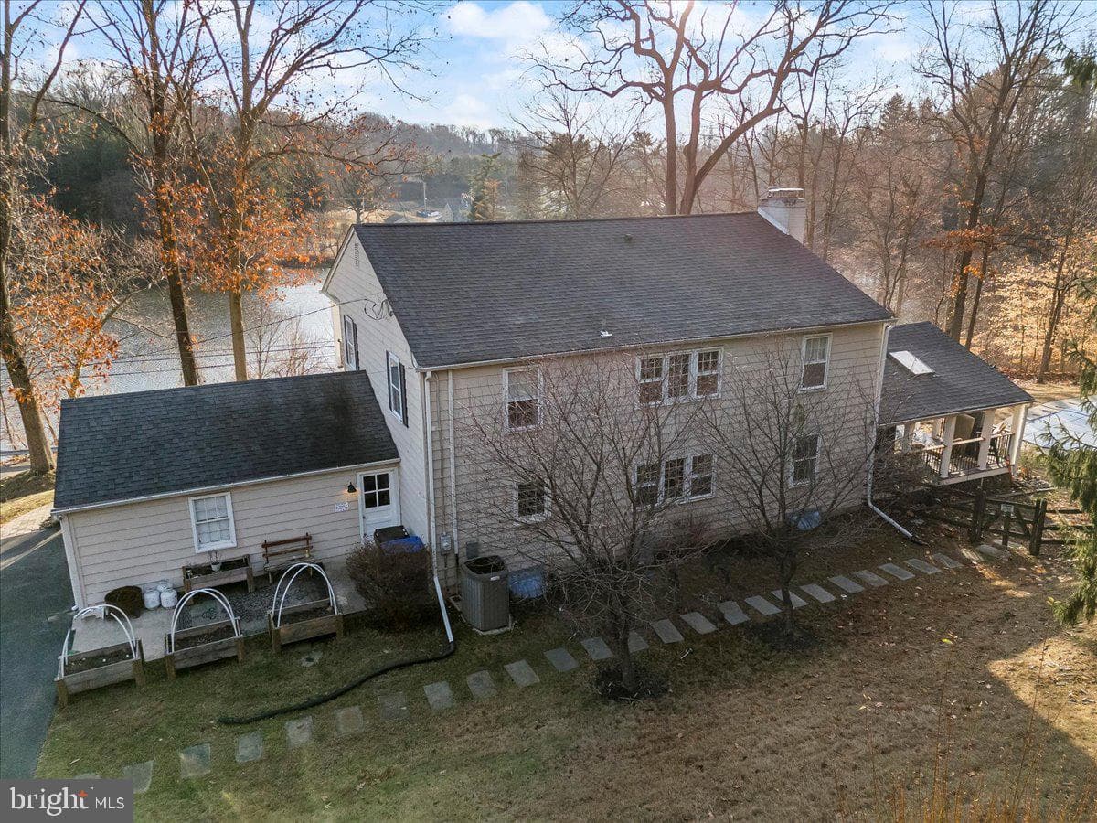 601 Crum Creek Road photo 39