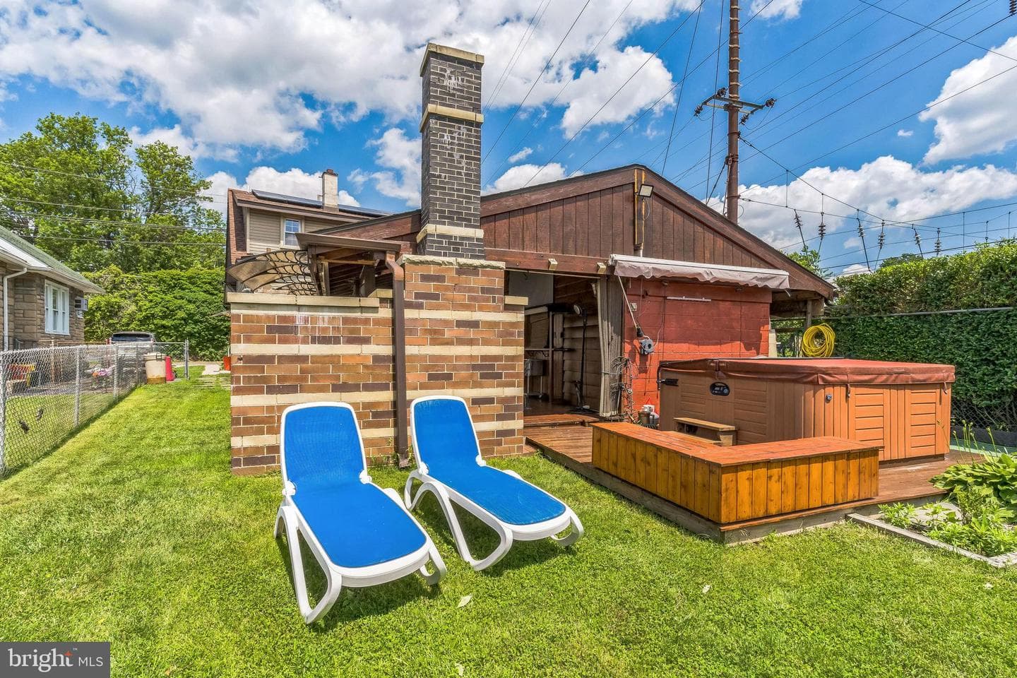 210 E Ashland Avenue photo 4