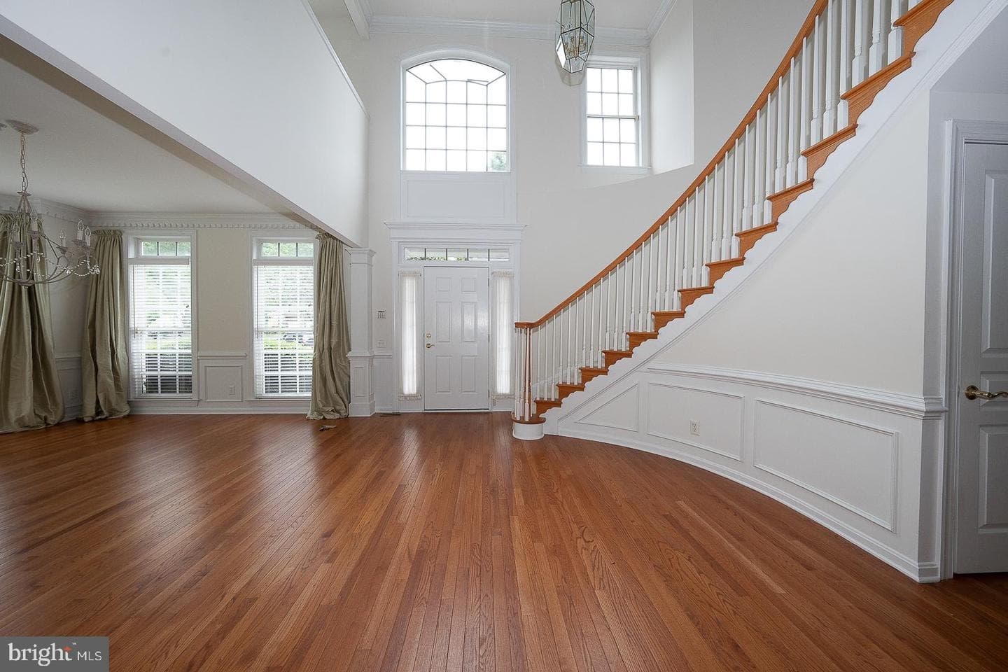 206 Excalibur Drive photo 3