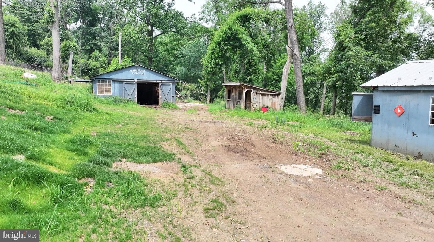 160 Stoney Bank Road photo 33