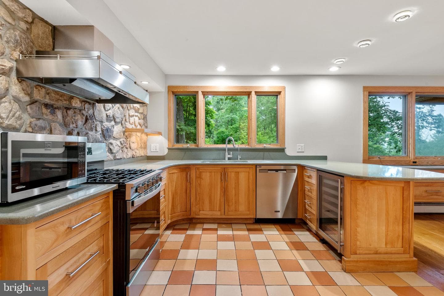 54 Grist Mill Road photo 9