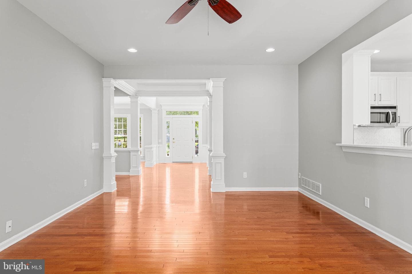 302 Arthur Court photo 14