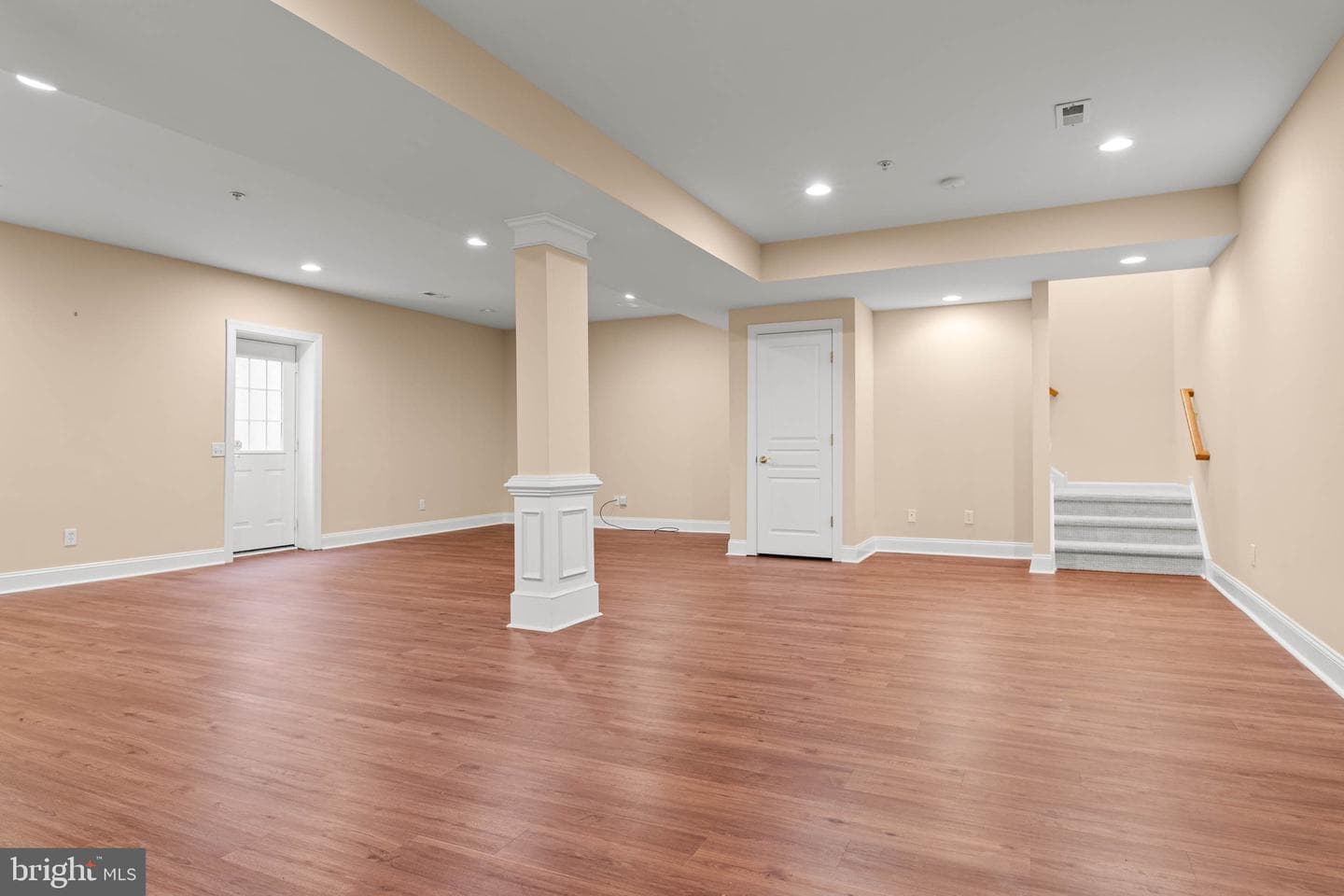 302 Arthur Court photo 49