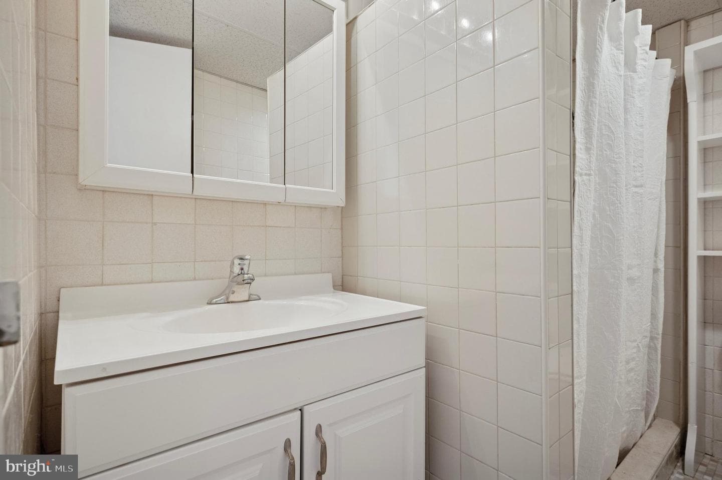 1030 E Lancaster Avenue #806 photo 14