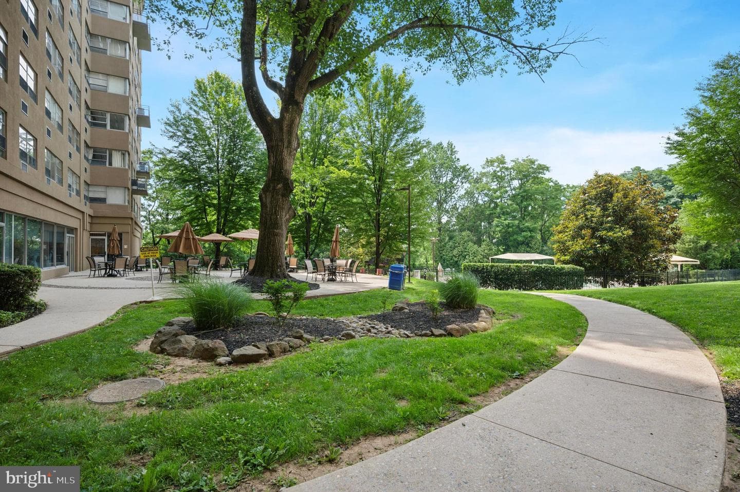 1030 E Lancaster Avenue #806 photo 22