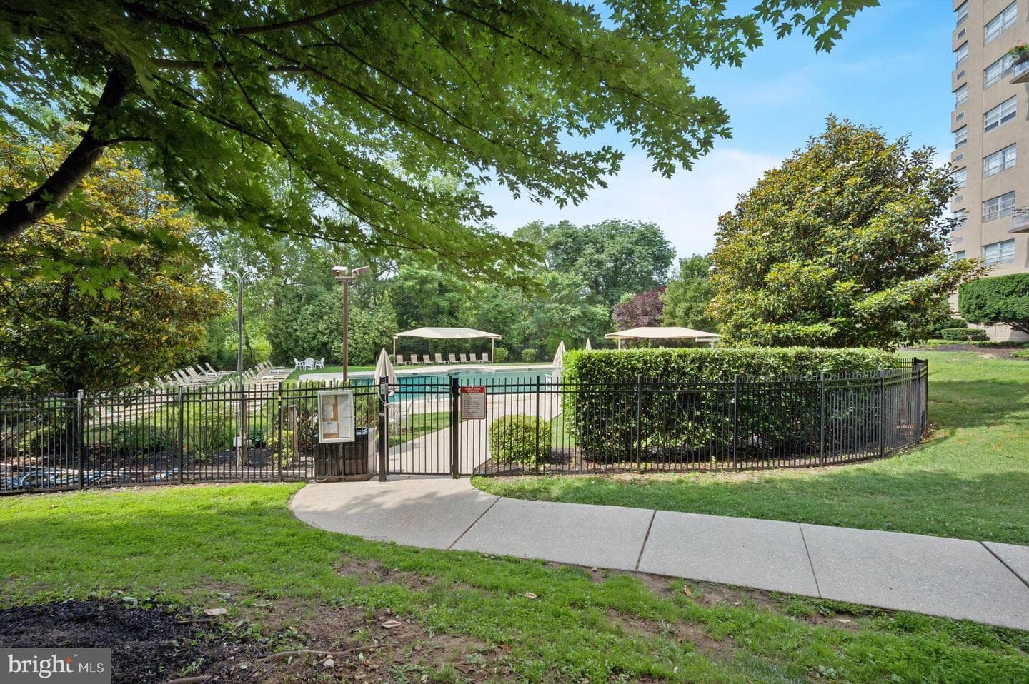 1030 E Lancaster Avenue #806 photo 25