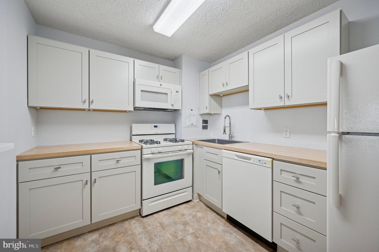 1030 E Lancaster Avenue #806 photo 6