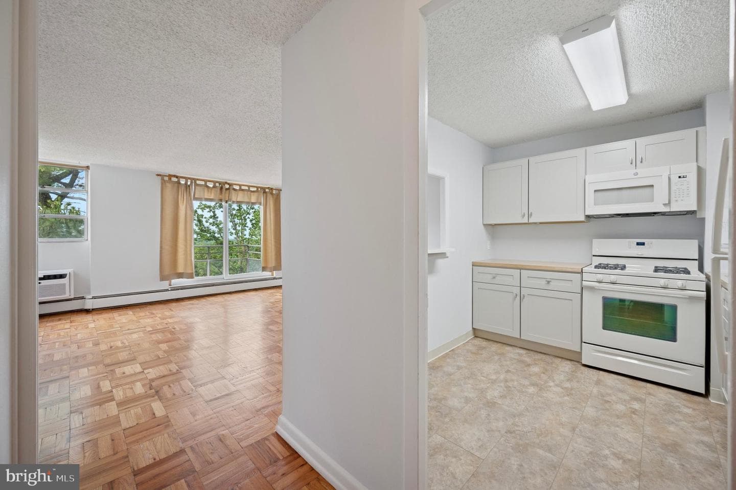 1030 E Lancaster Avenue #806 photo 7