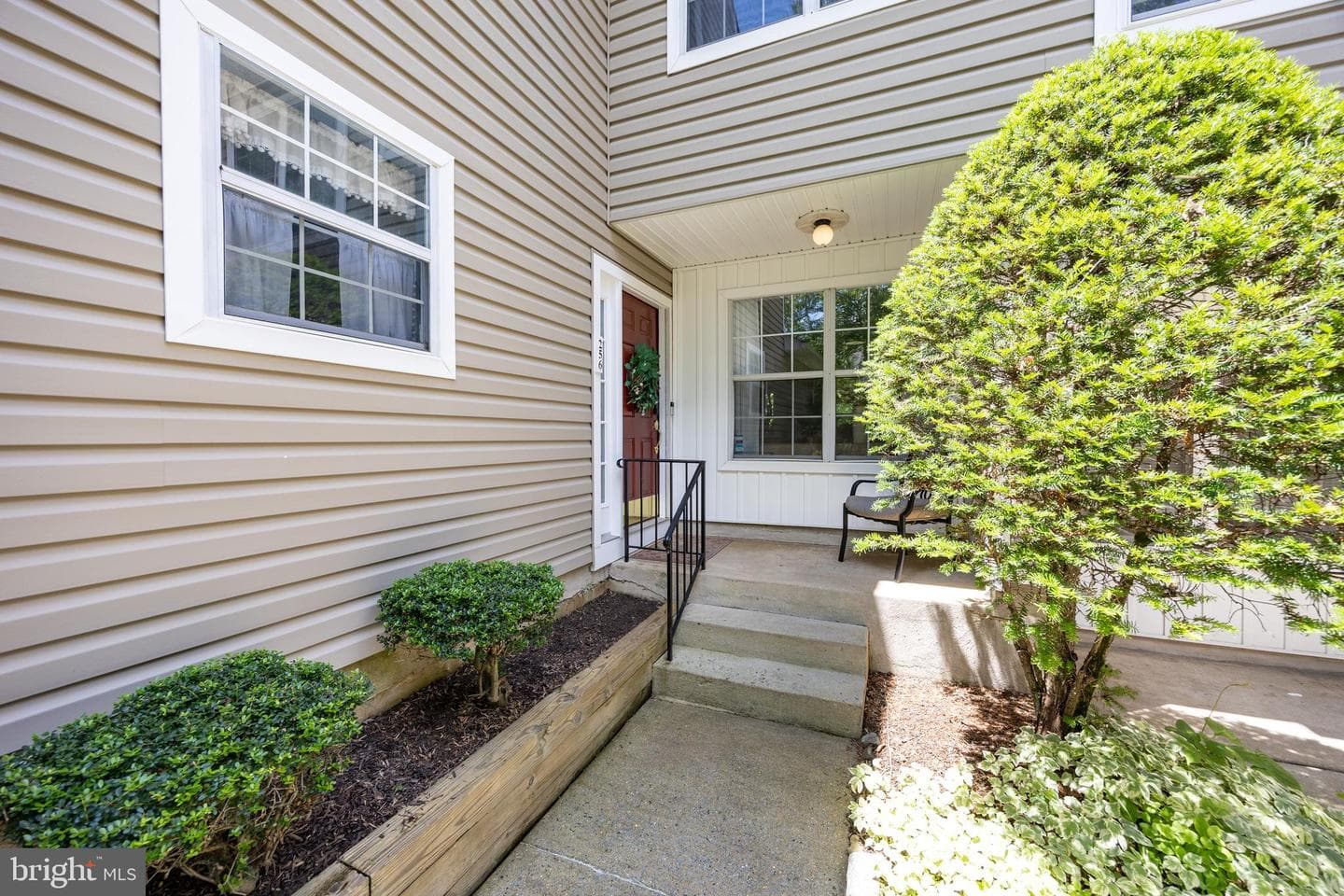 256 Stanton Court photo 2