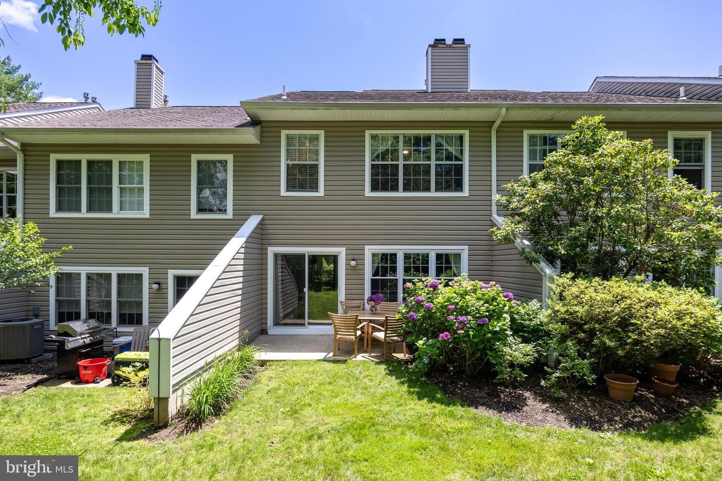 256 Stanton Court photo 37
