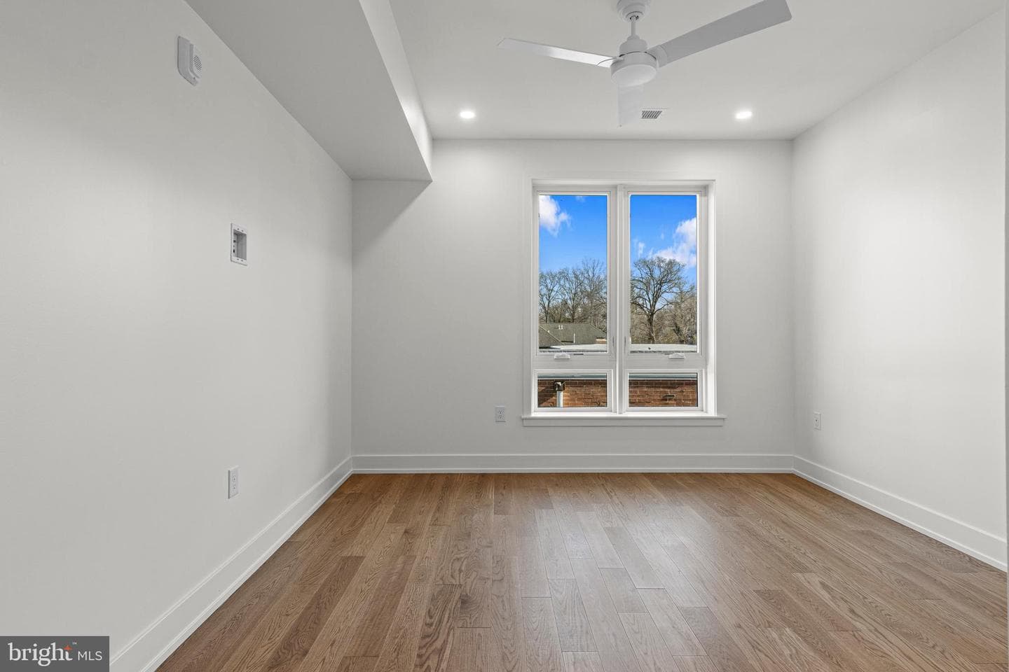 110 Park Avenue #320 photo 13
