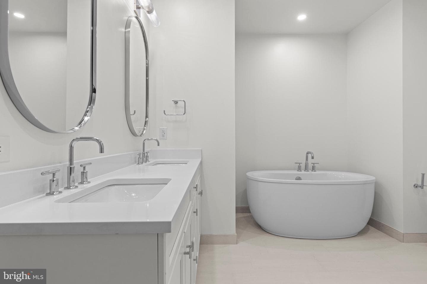 110 Park Avenue #320 photo 15