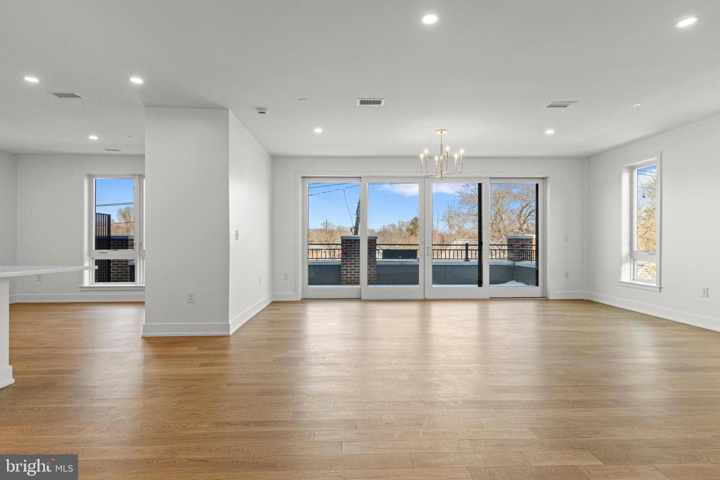 110 Park Avenue #320 photo 3
