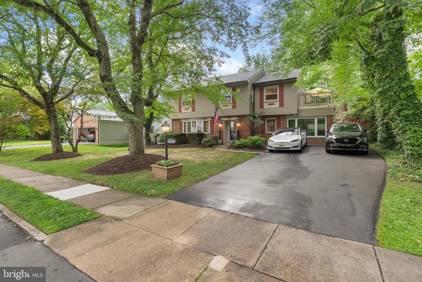 332 Franklin Avenue photo 3