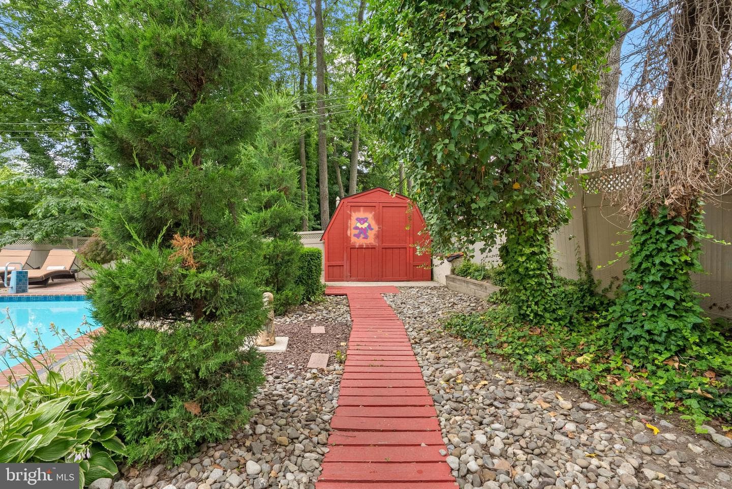 332 Franklin Avenue photo 42