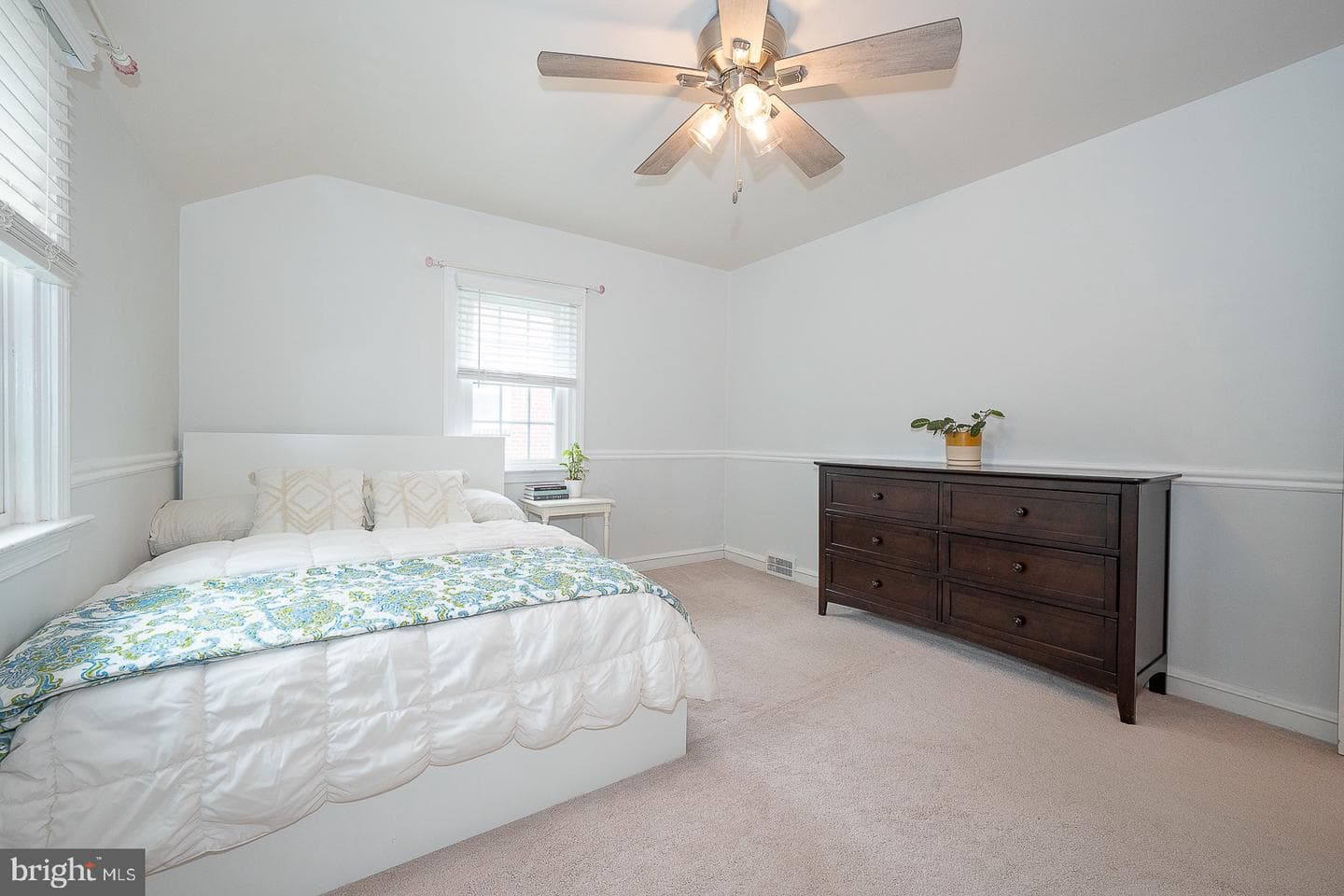 520 Virginia photo 18