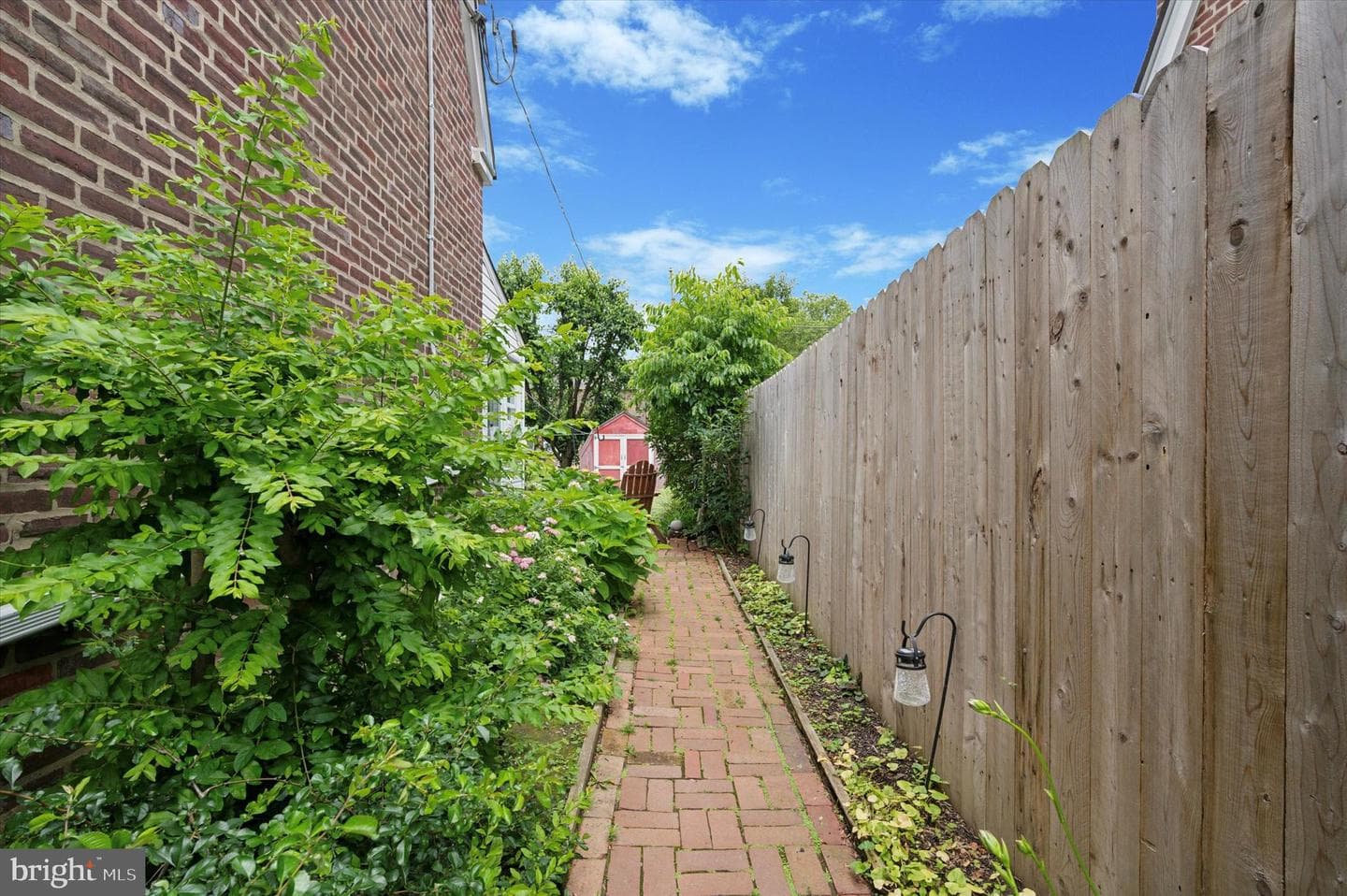 437 E Magnolia Avenue photo 22