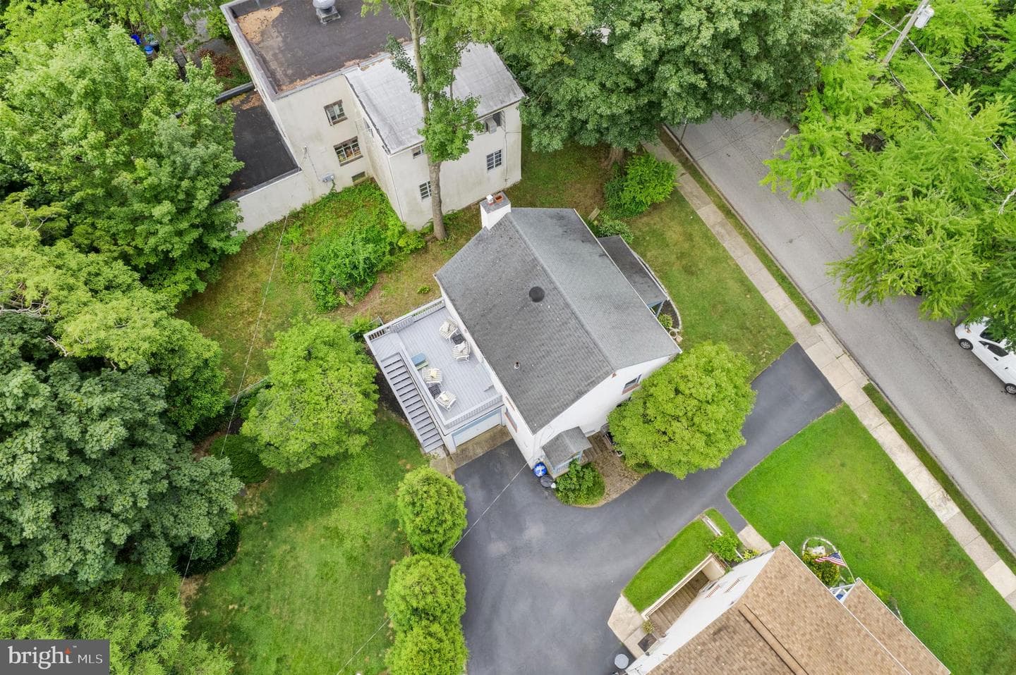 2589 Radcliffe Road photo 32