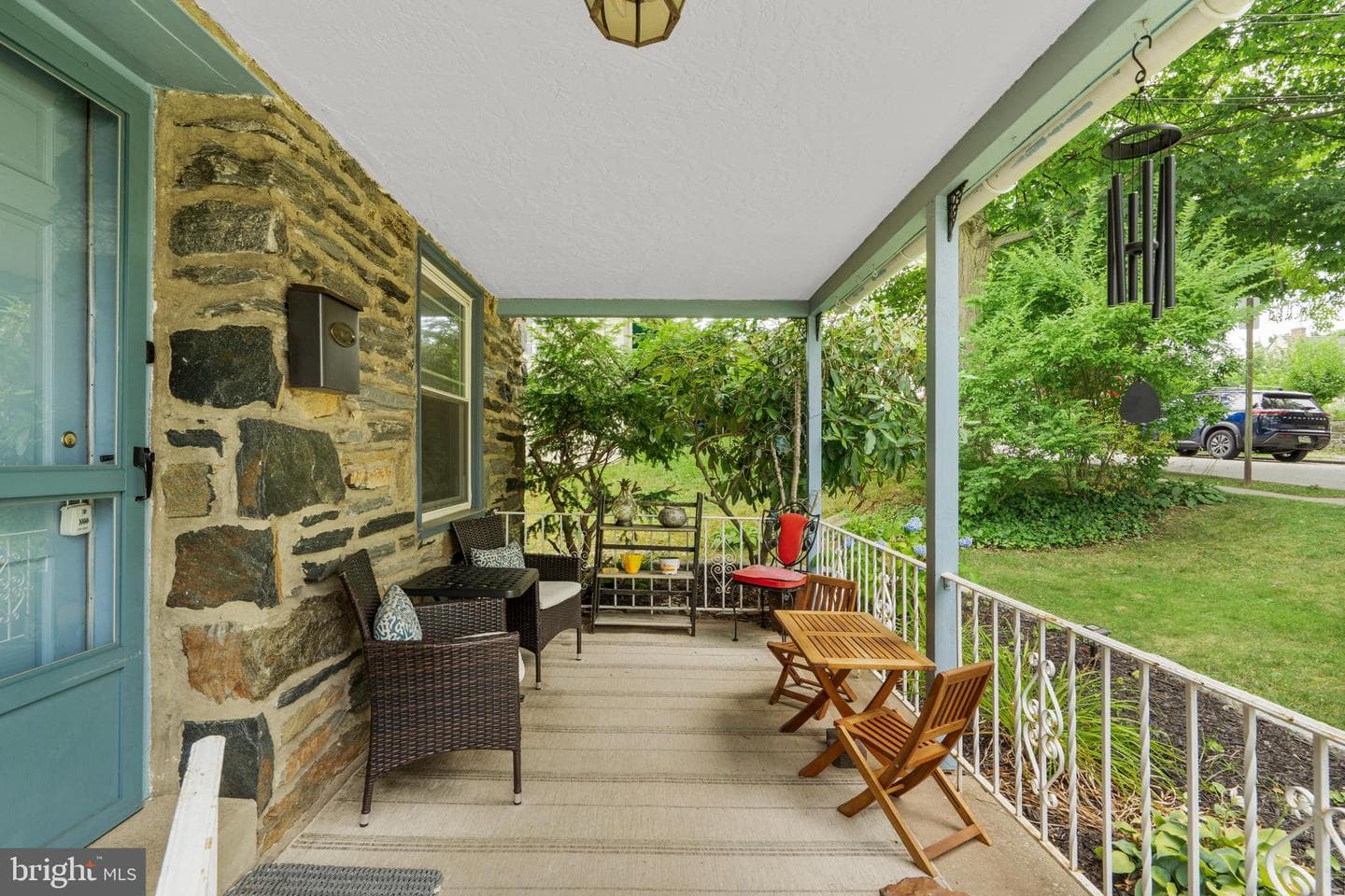 2589 Radcliffe Road photo 4