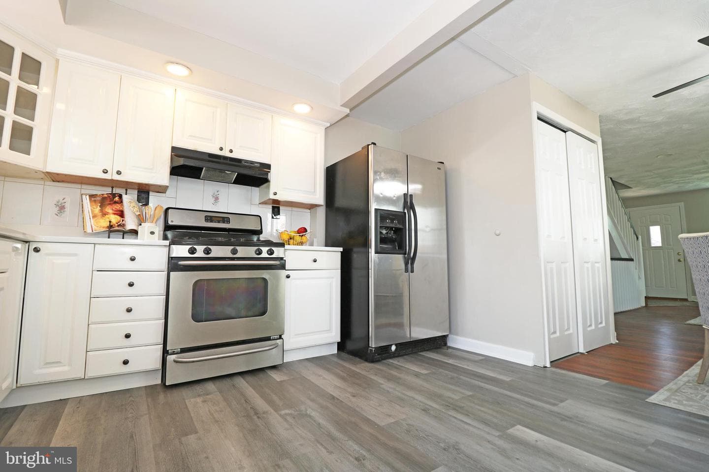1551 Warwick Avenue photo 22