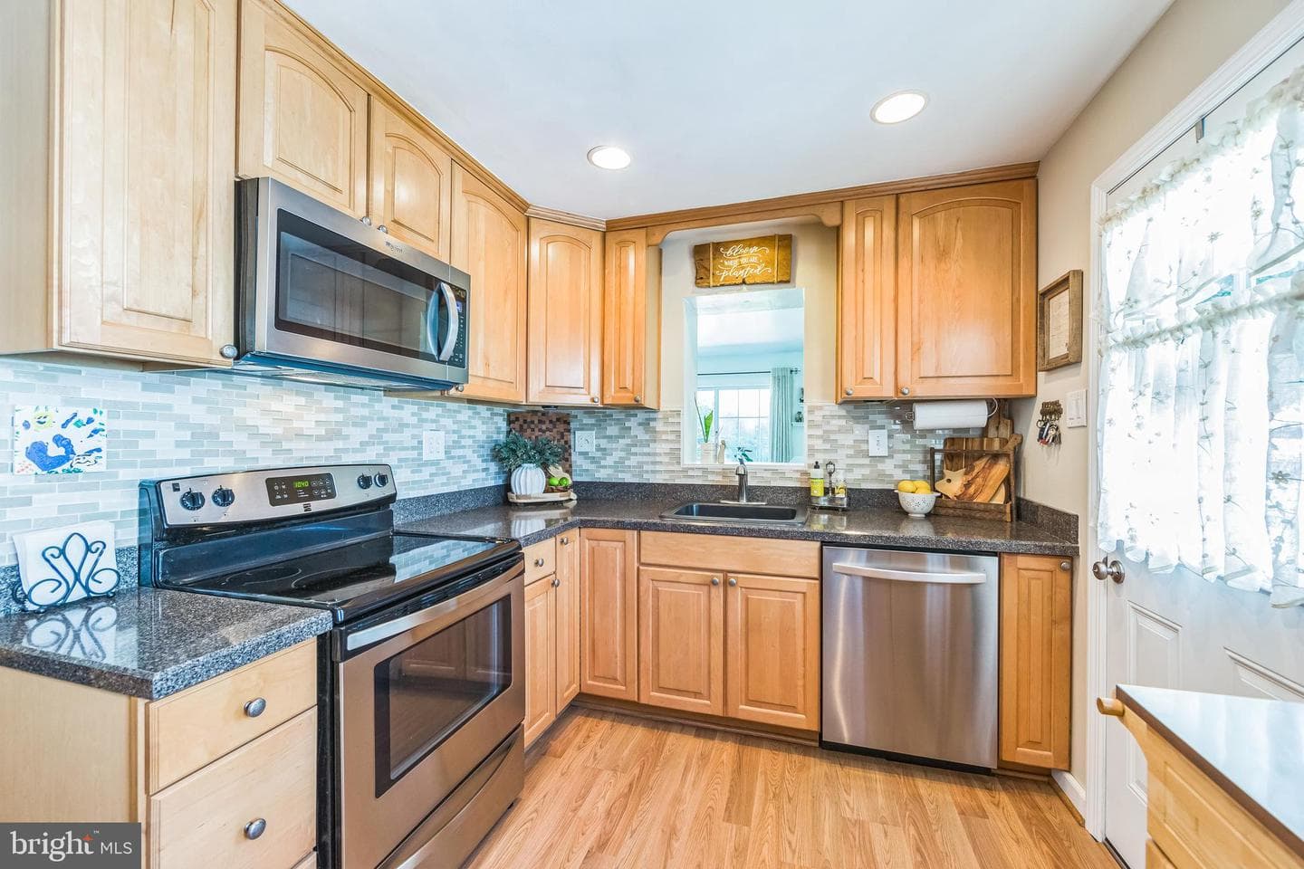 721 Brookside Avenue photo 8