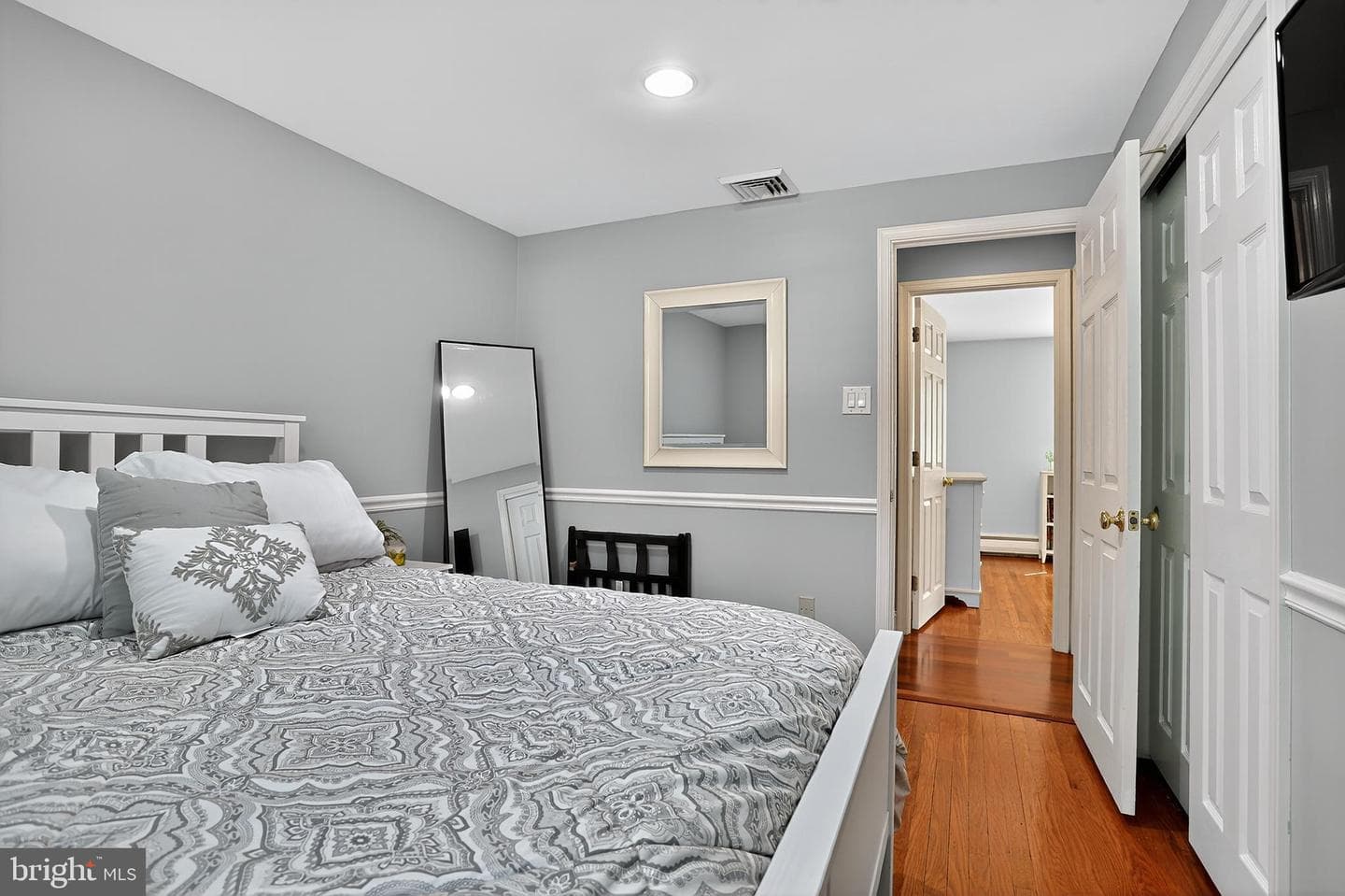 26 Carriage Drive photo 21