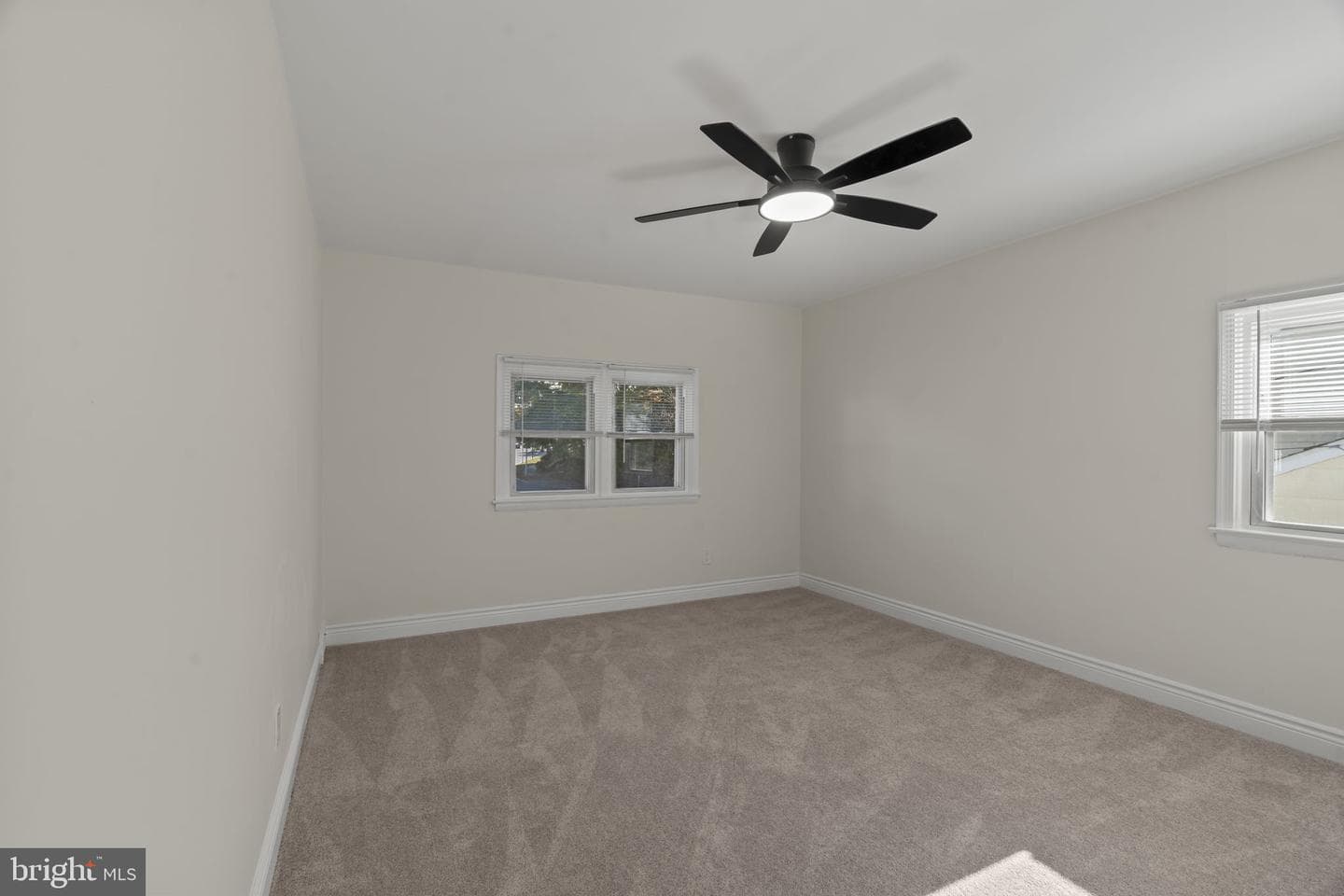220 Glendale Road photo 17