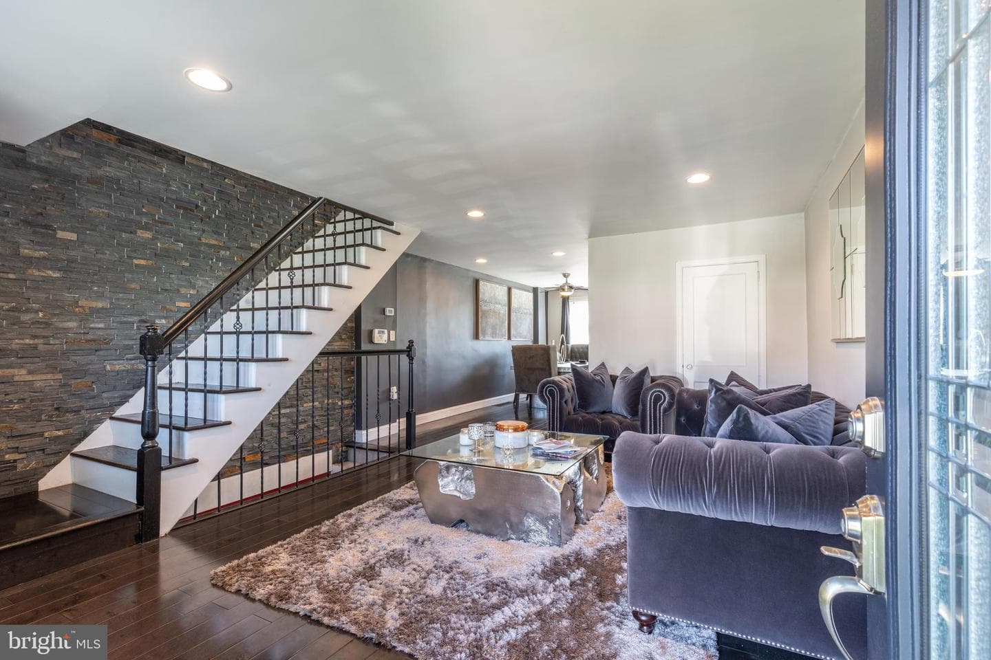 22 King Avenue photo 3