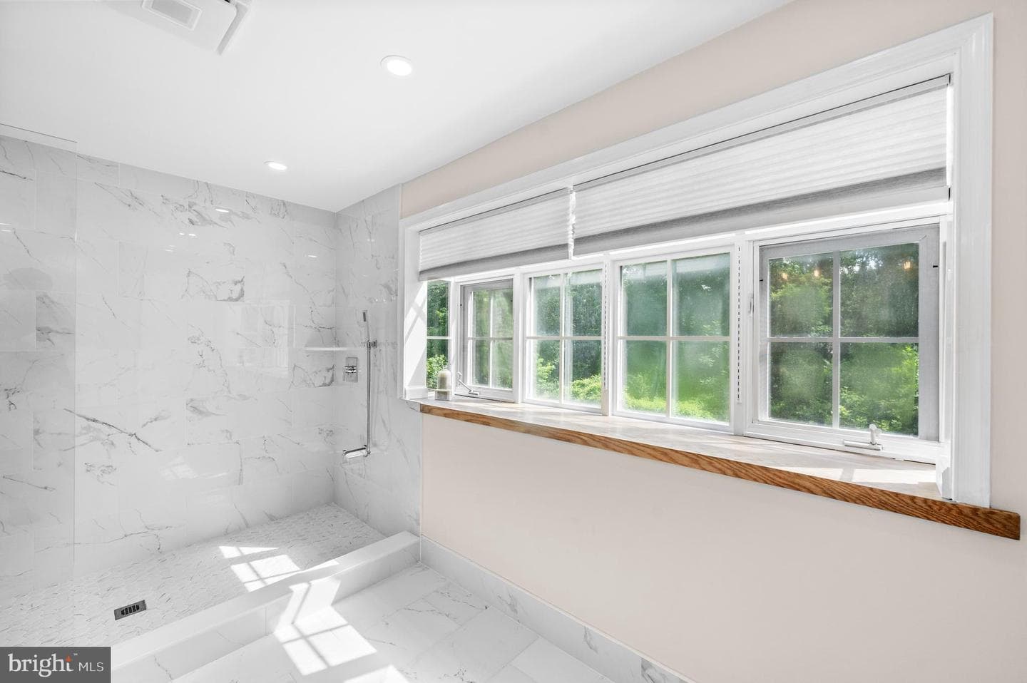 813 Malin Road photo 38