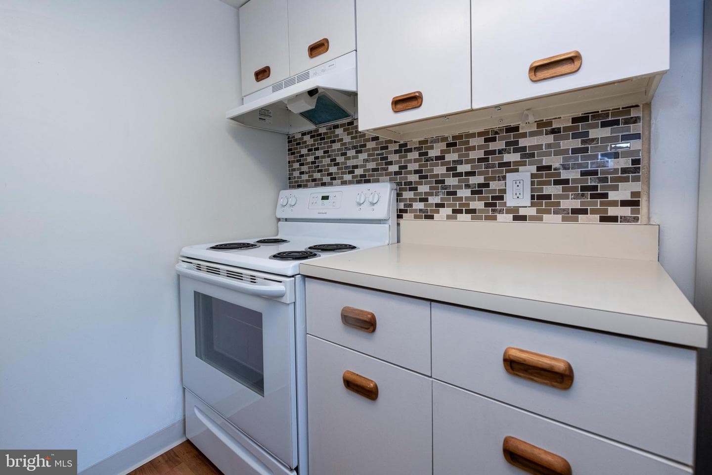 700 Avondale Road #6h photo 14