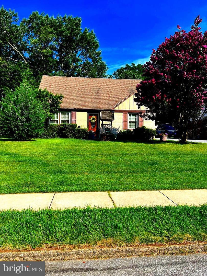 1237 University Avenue photo 1