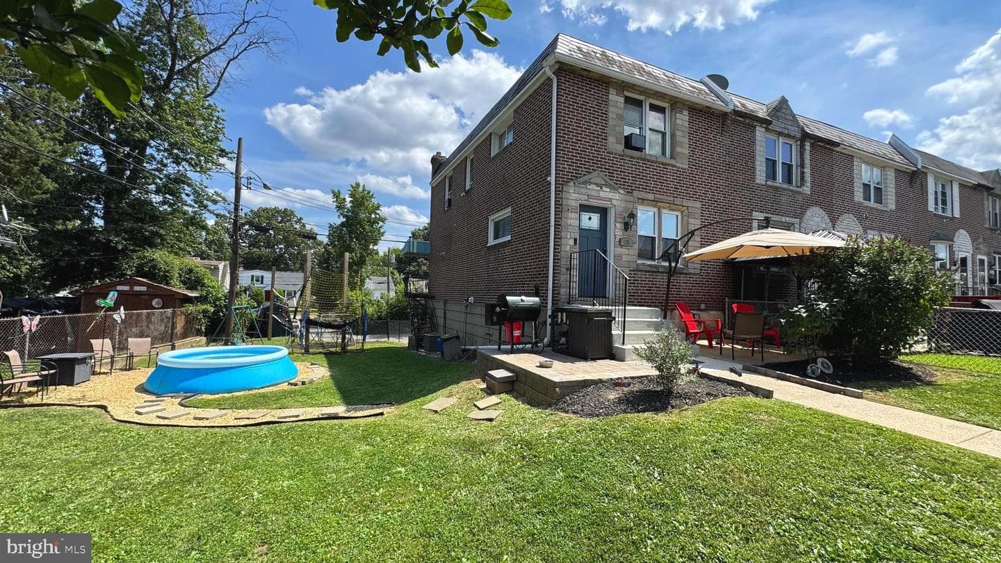 218 Spruce Street photo 3