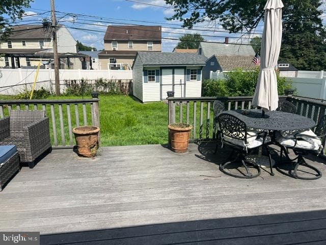 222 W Love Lane photo 2