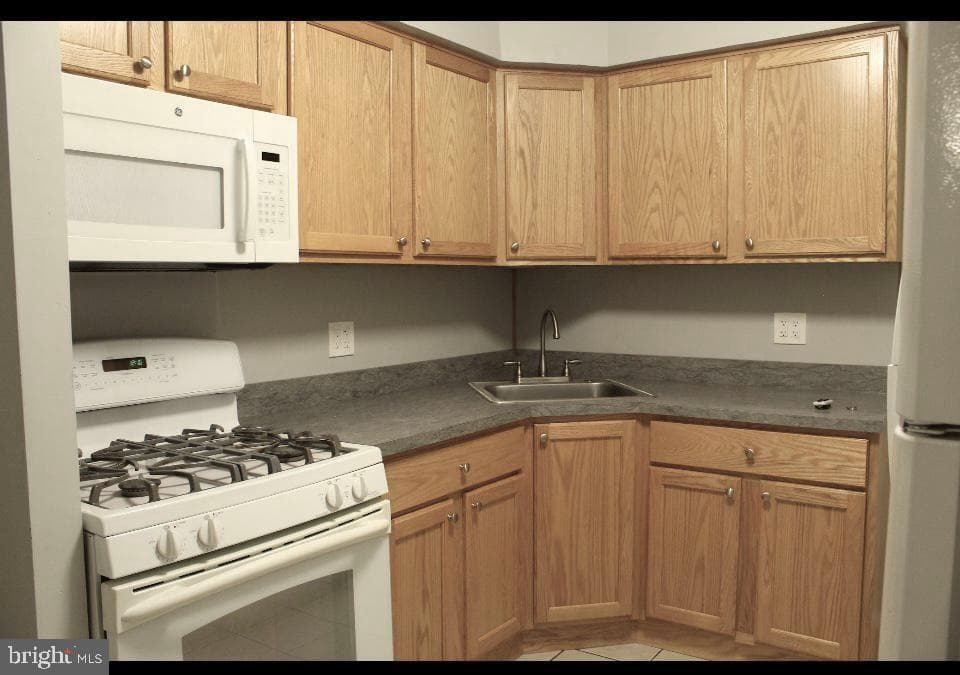 1106 Sterling Avenue photo 8