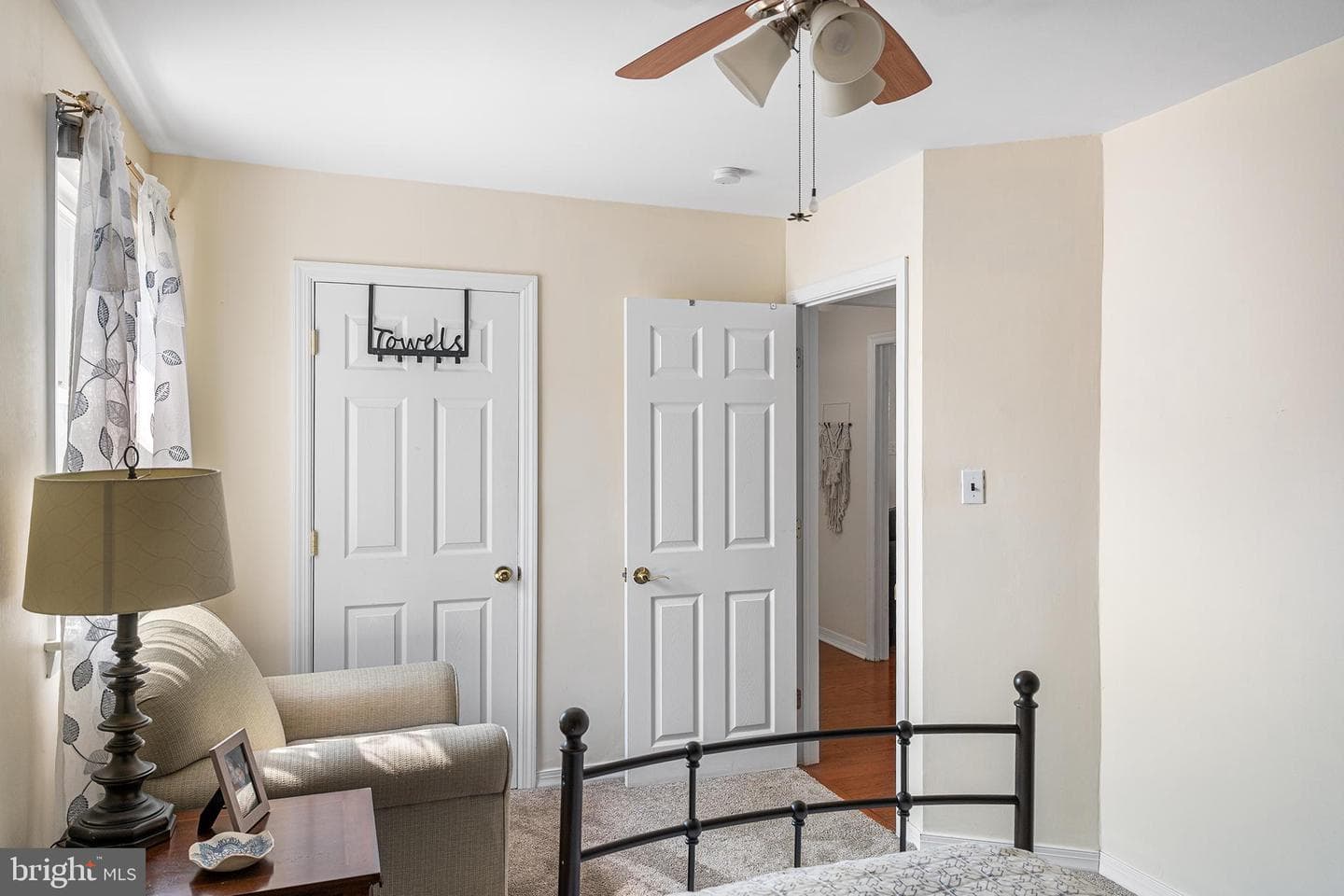 304 Russell Street photo 18