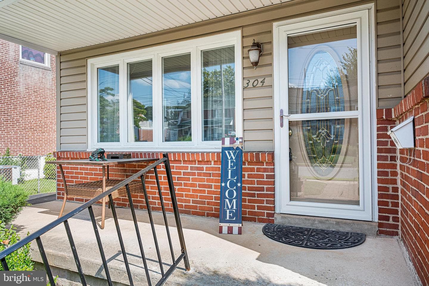 304 Russell Street photo 2