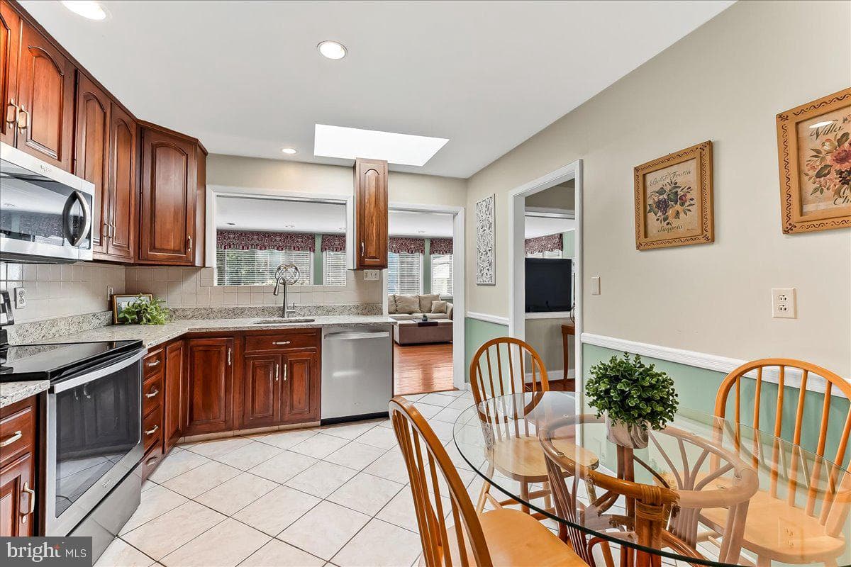 303 Harvard Avenue photo 10