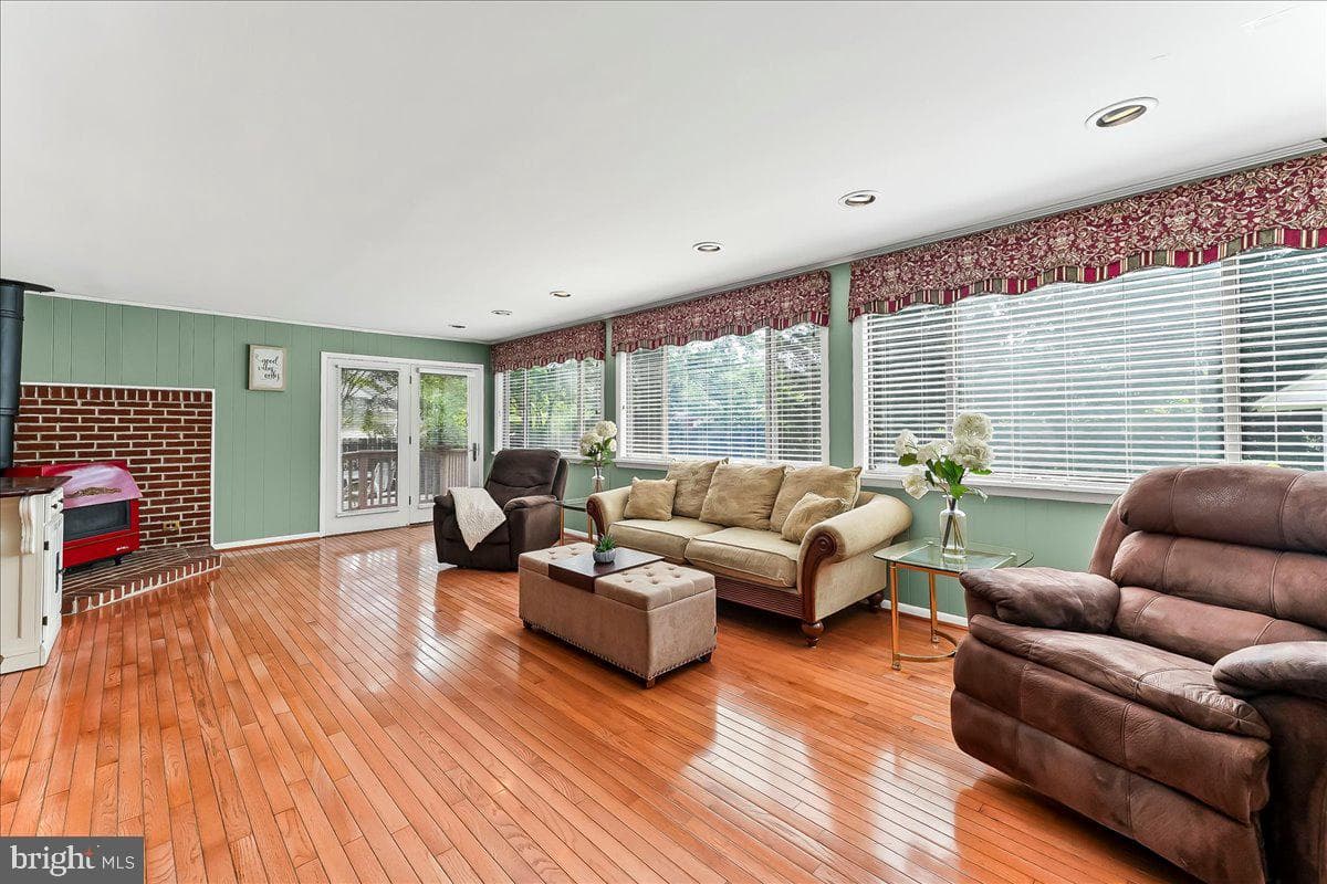 303 Harvard Avenue photo 12