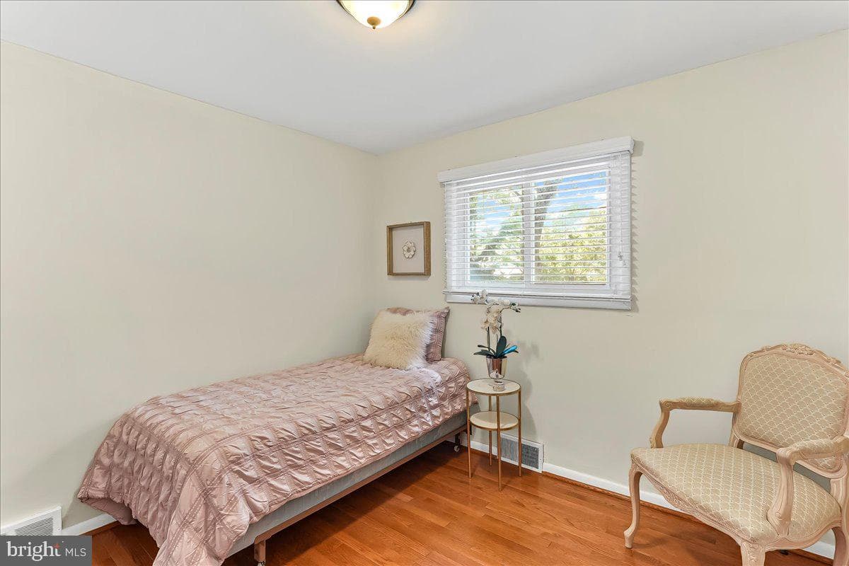 303 Harvard Avenue photo 19