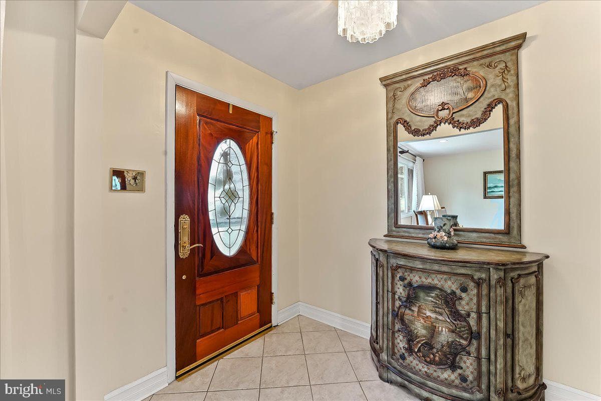 303 Harvard Avenue photo 3